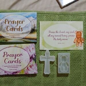 70 Inspirational Prayer Cards with Cross and Bear Mold